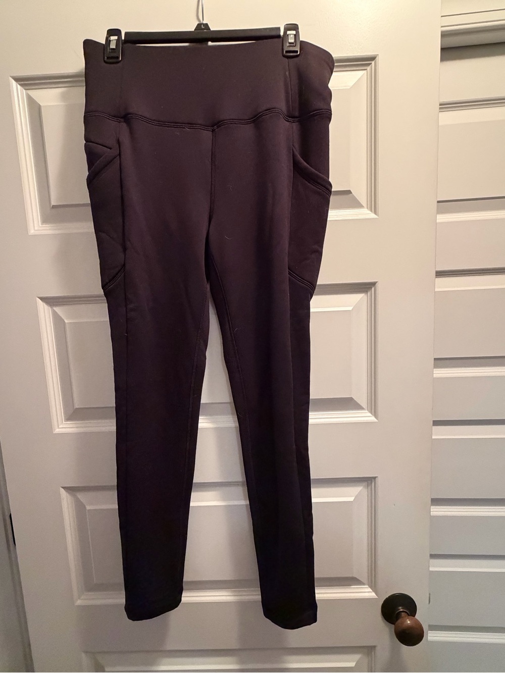 High-Waist Fleece Lined Pocket Leggings - Black